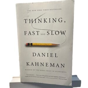 Thinking, Fast and‎ Slow by Daniel Kahneman Paperback Book